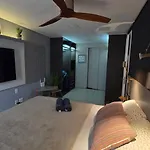 Beira Mar-Iate Plaza